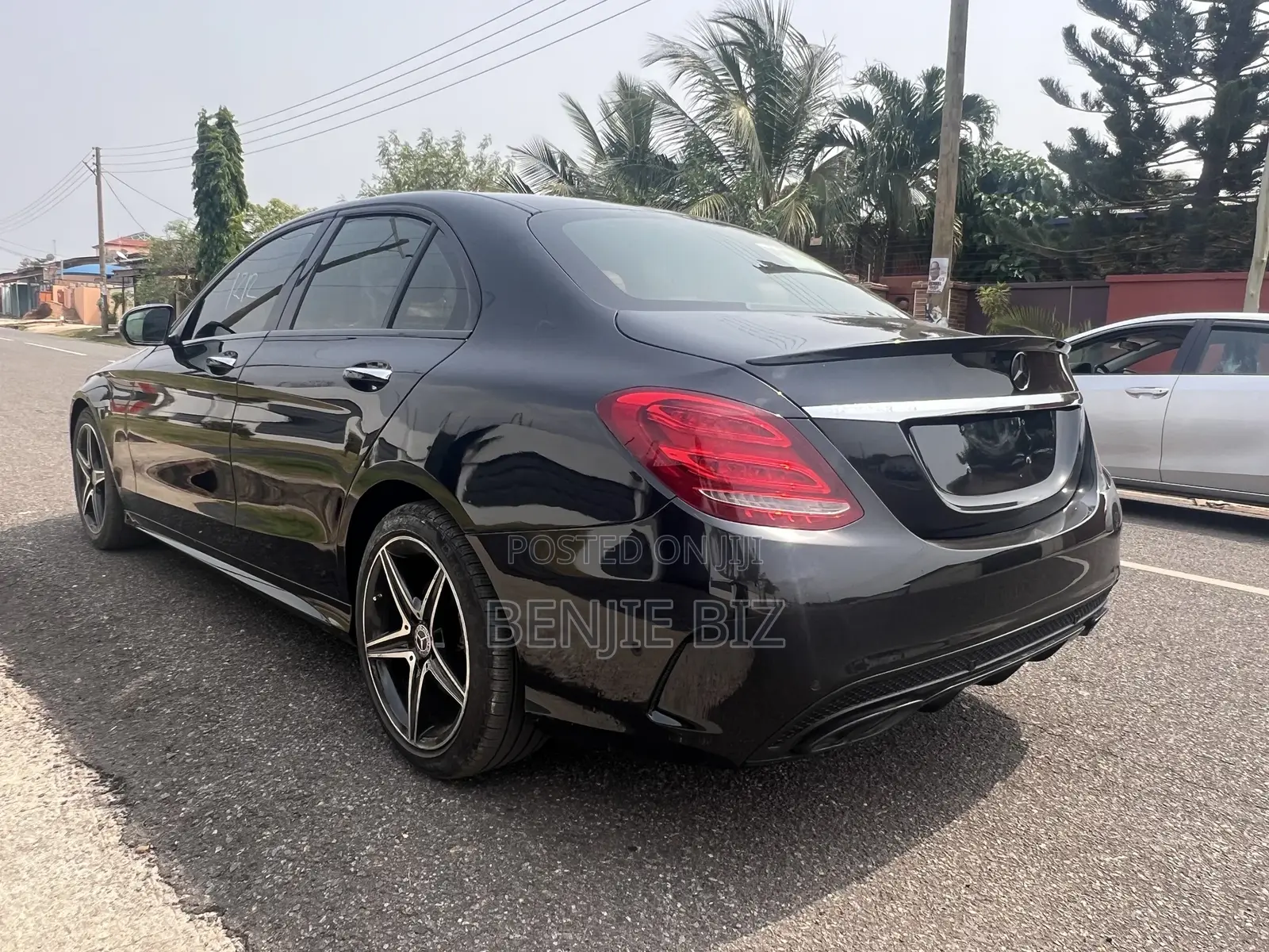 Mercedes-Benz C300 2019 Black