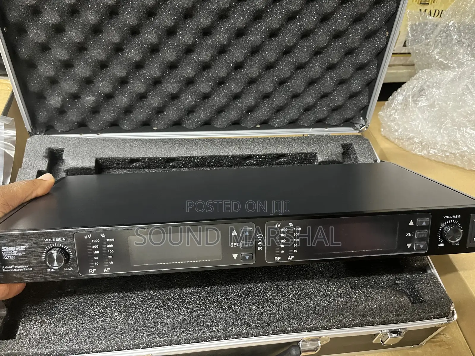 Shure Axt800 Axient Digital Wireless Microphone System