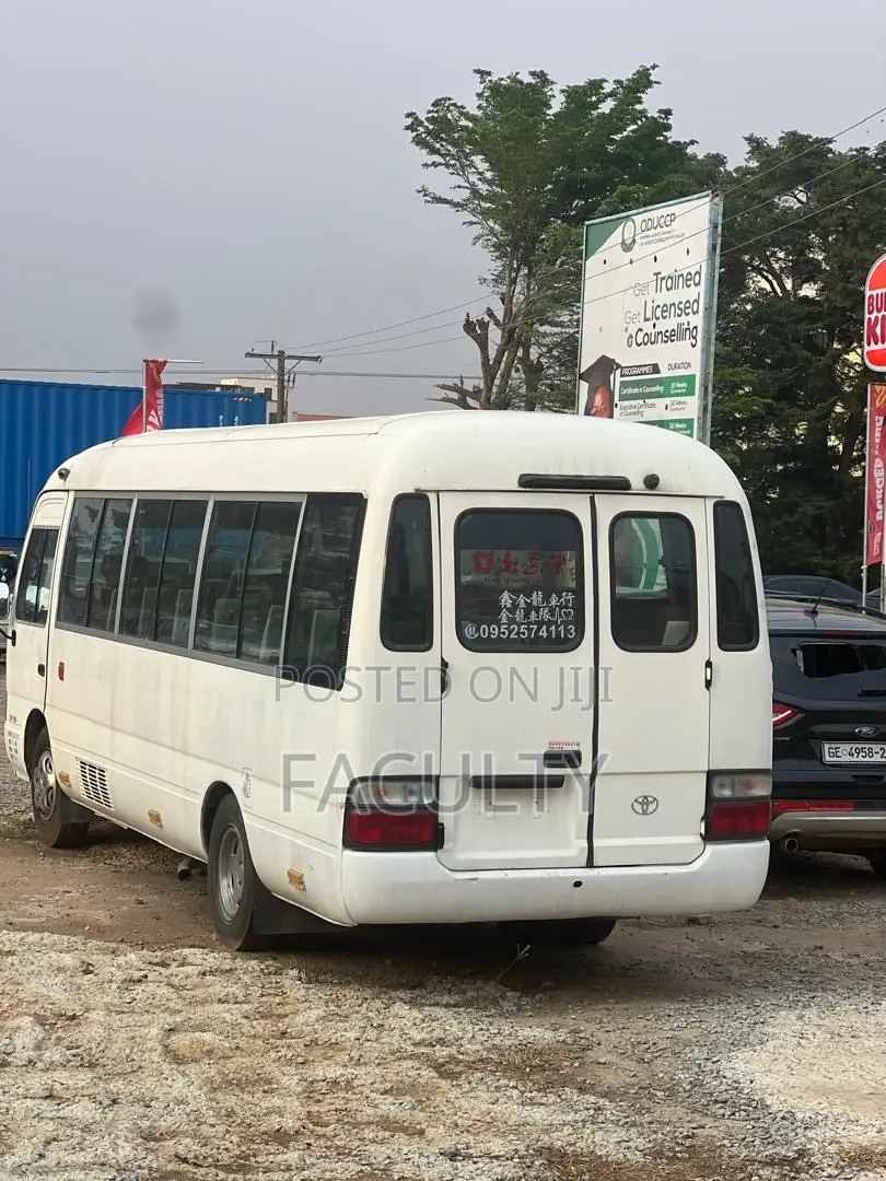 Hyundai Universe 2008 White