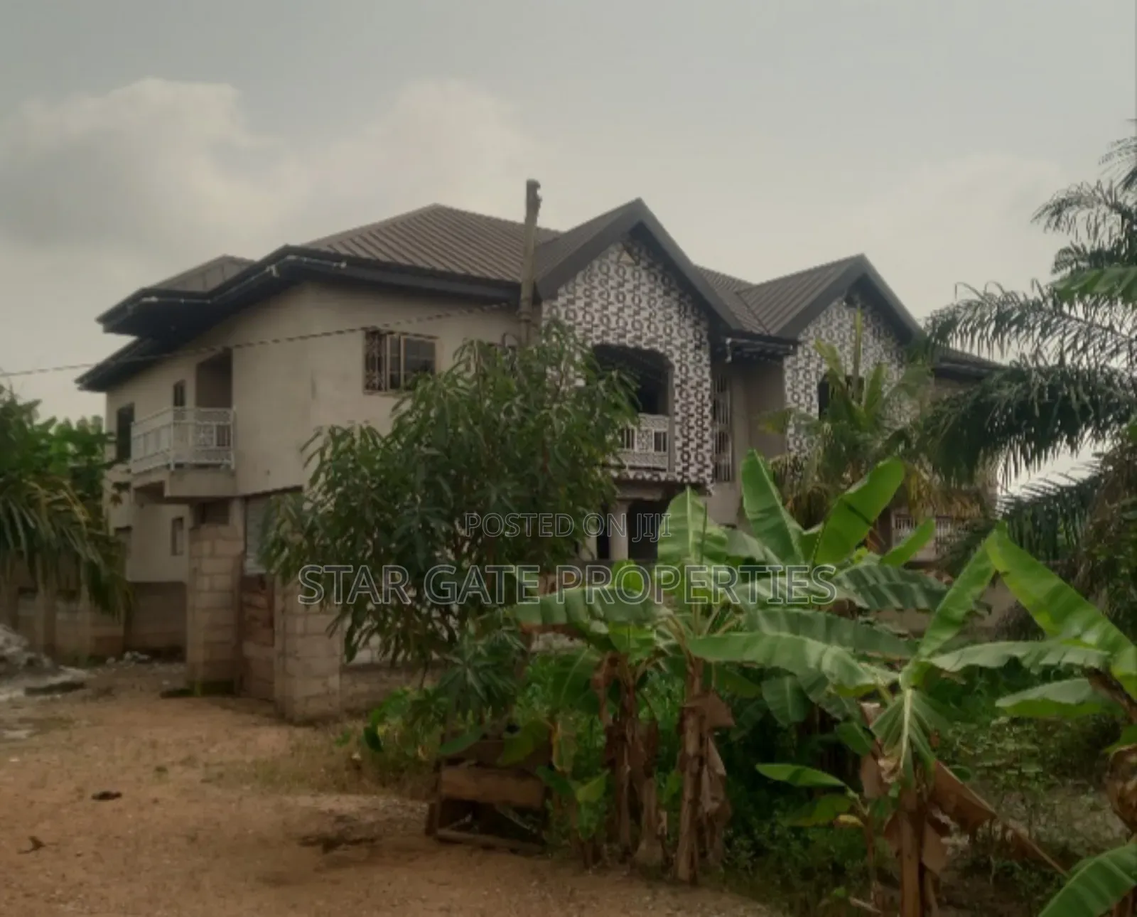 7bdrm House in Atwima Techiman/, Kumasi Metropolitan for sale