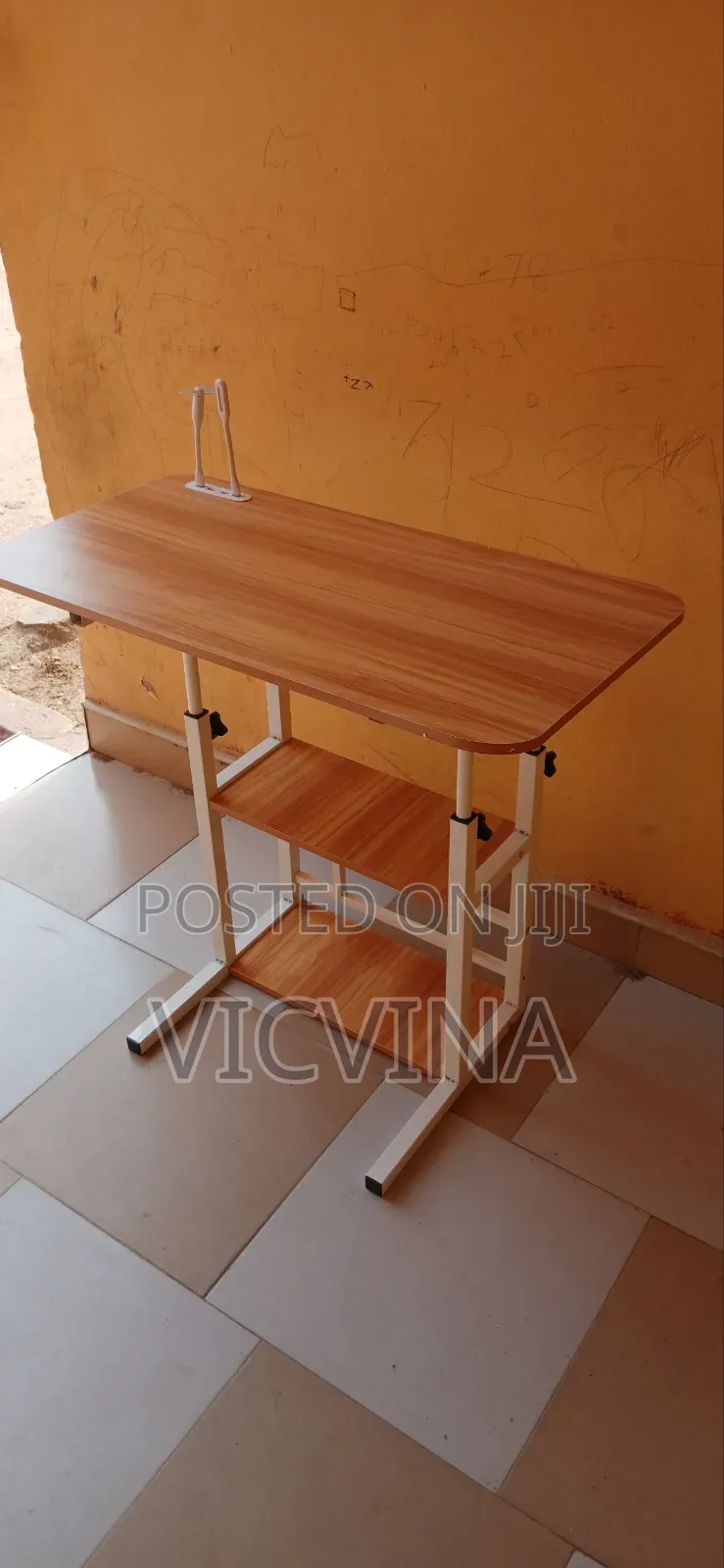 Bedside Adjustable Computer Desk