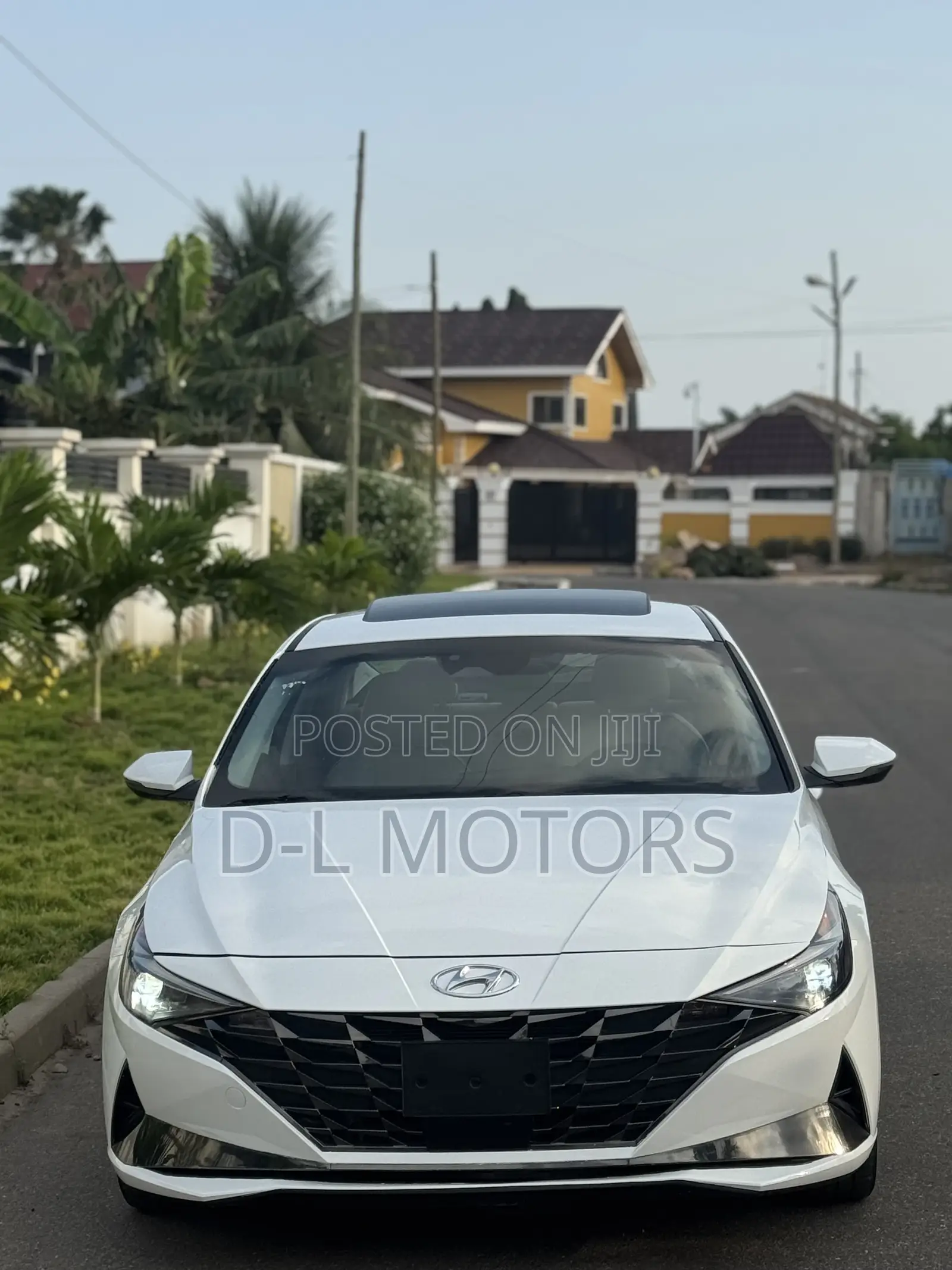 Hyundai Elantra Limited 2023 White