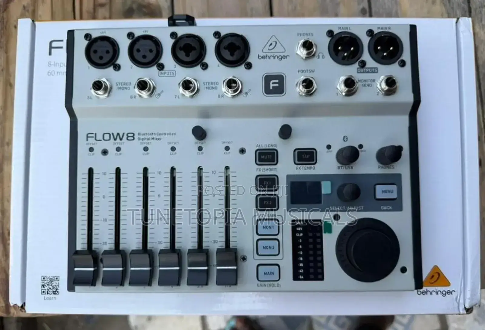 Behringer Flow 8 8-input Digital Mixer.