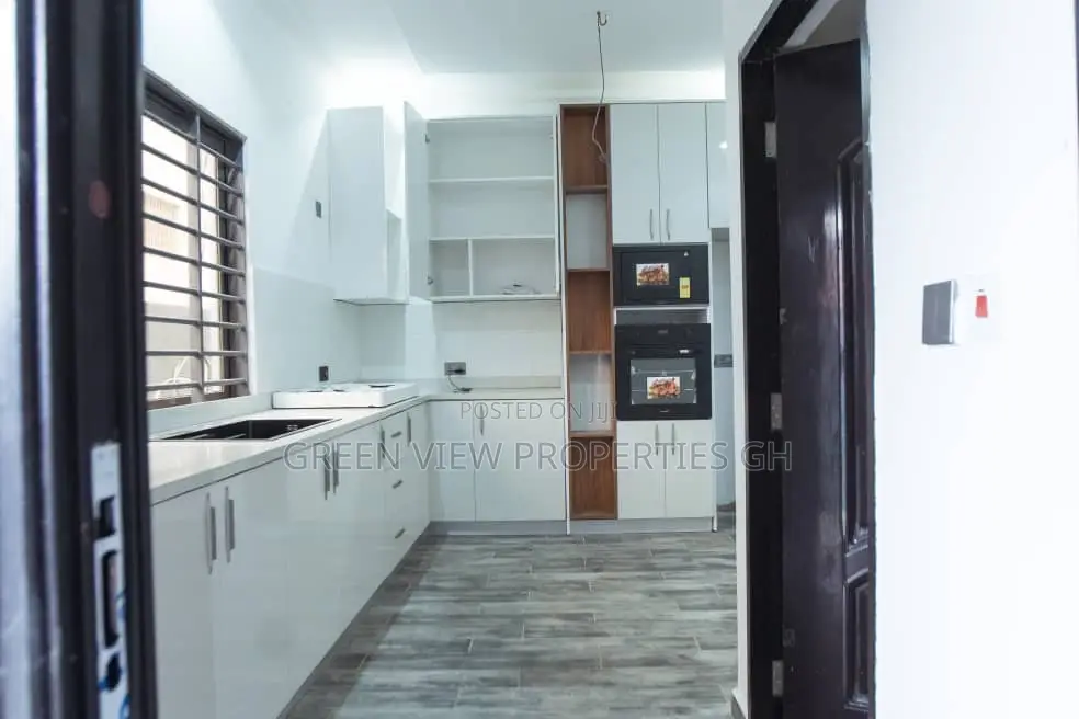 3bdrm House in Oyarifa for sale