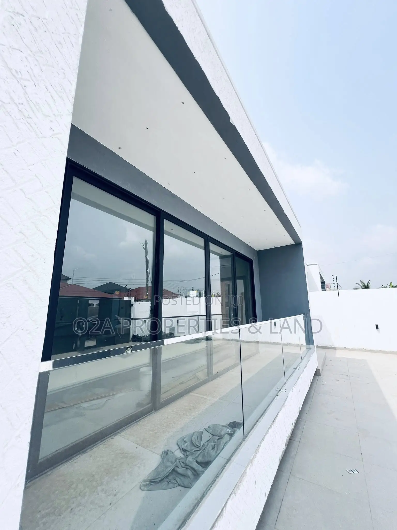 3bdrm House in Ashaley Botwe , for sale
