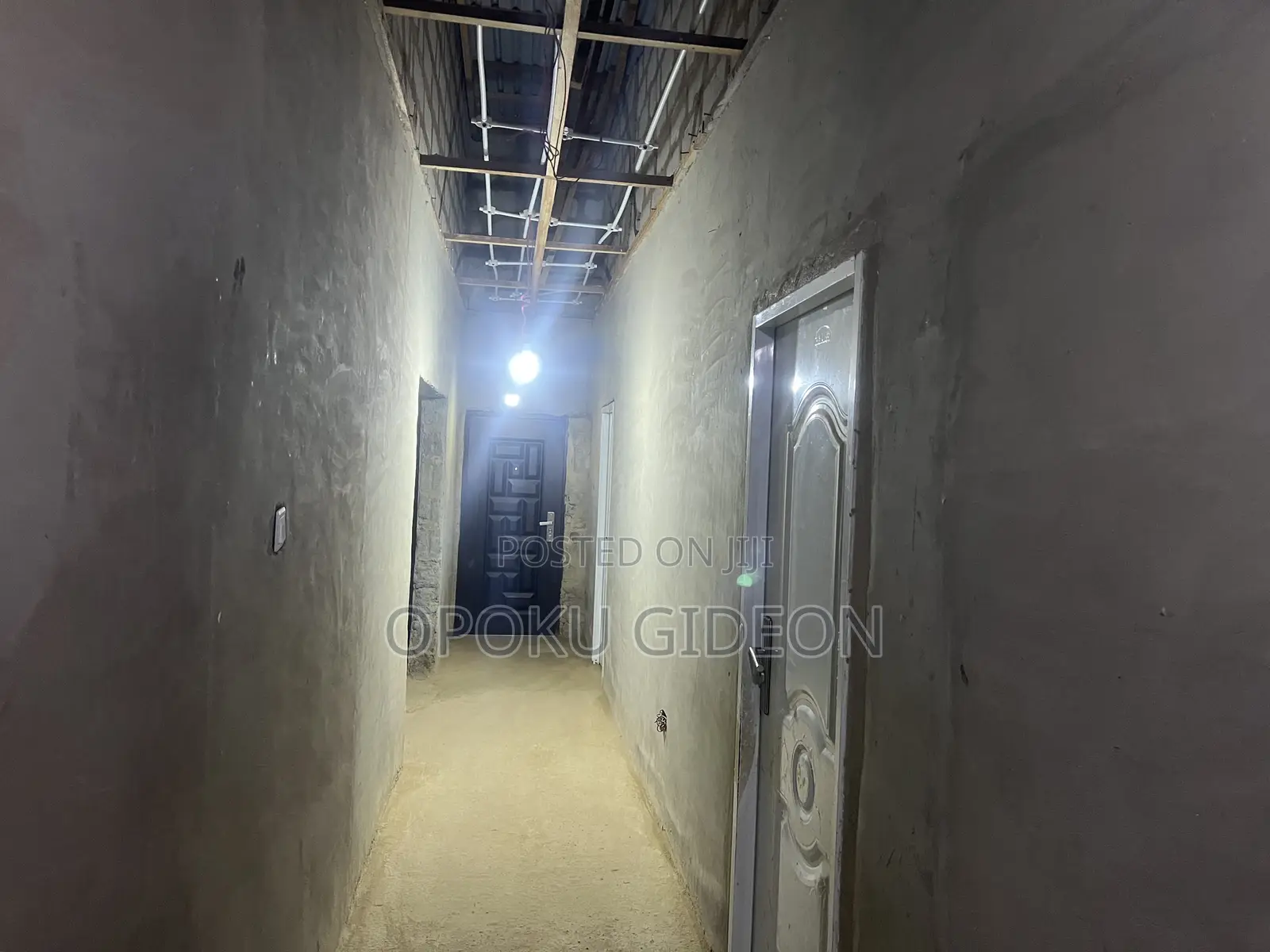 5bdrm House in Nsakina, Ablekuma for sale