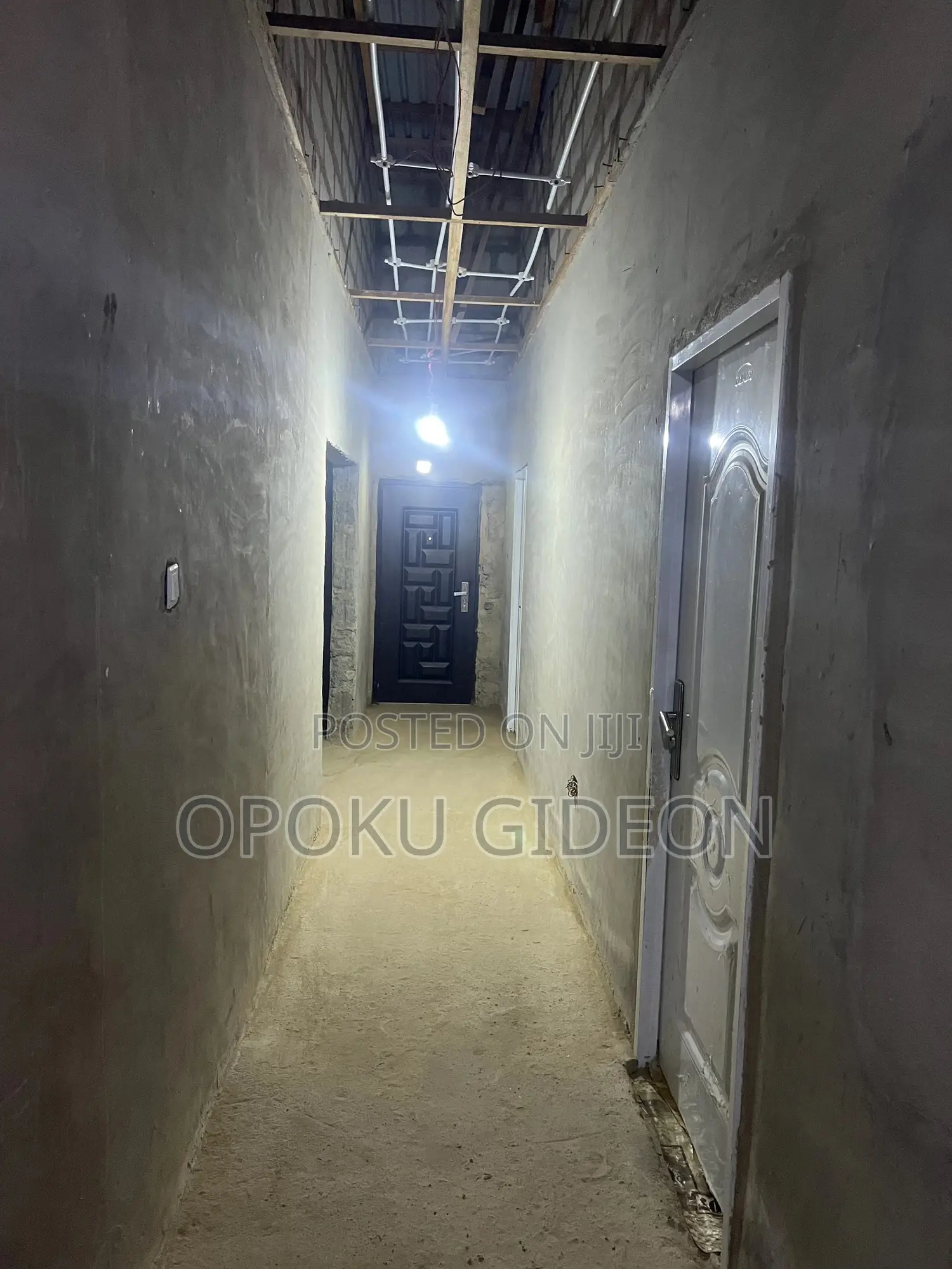 5bdrm House in Nsakina, Ablekuma for sale