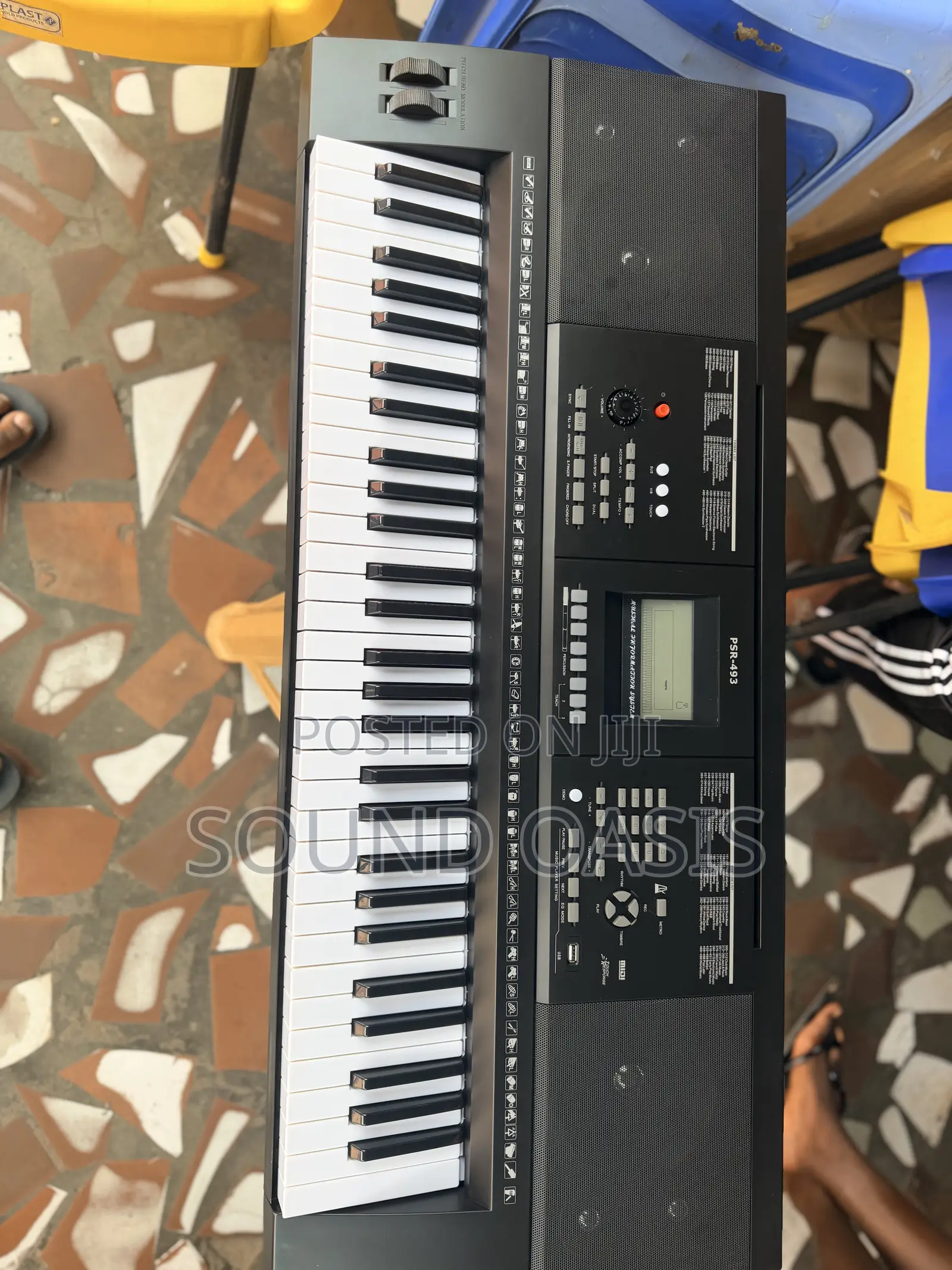 PSR- 493 Electronic Keyboard(61 Keys)