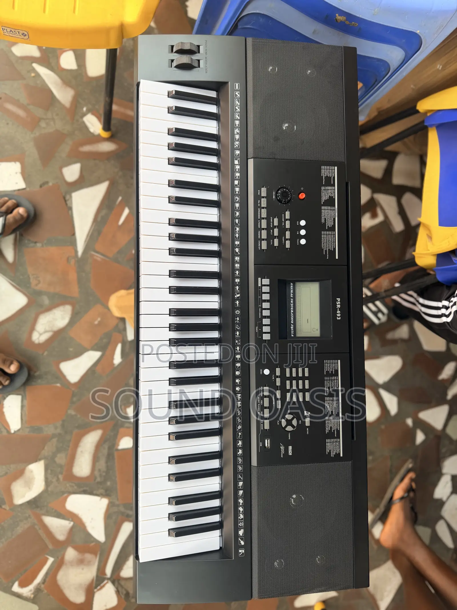 PSR- 493 Electronic Keyboard(61 Keys)