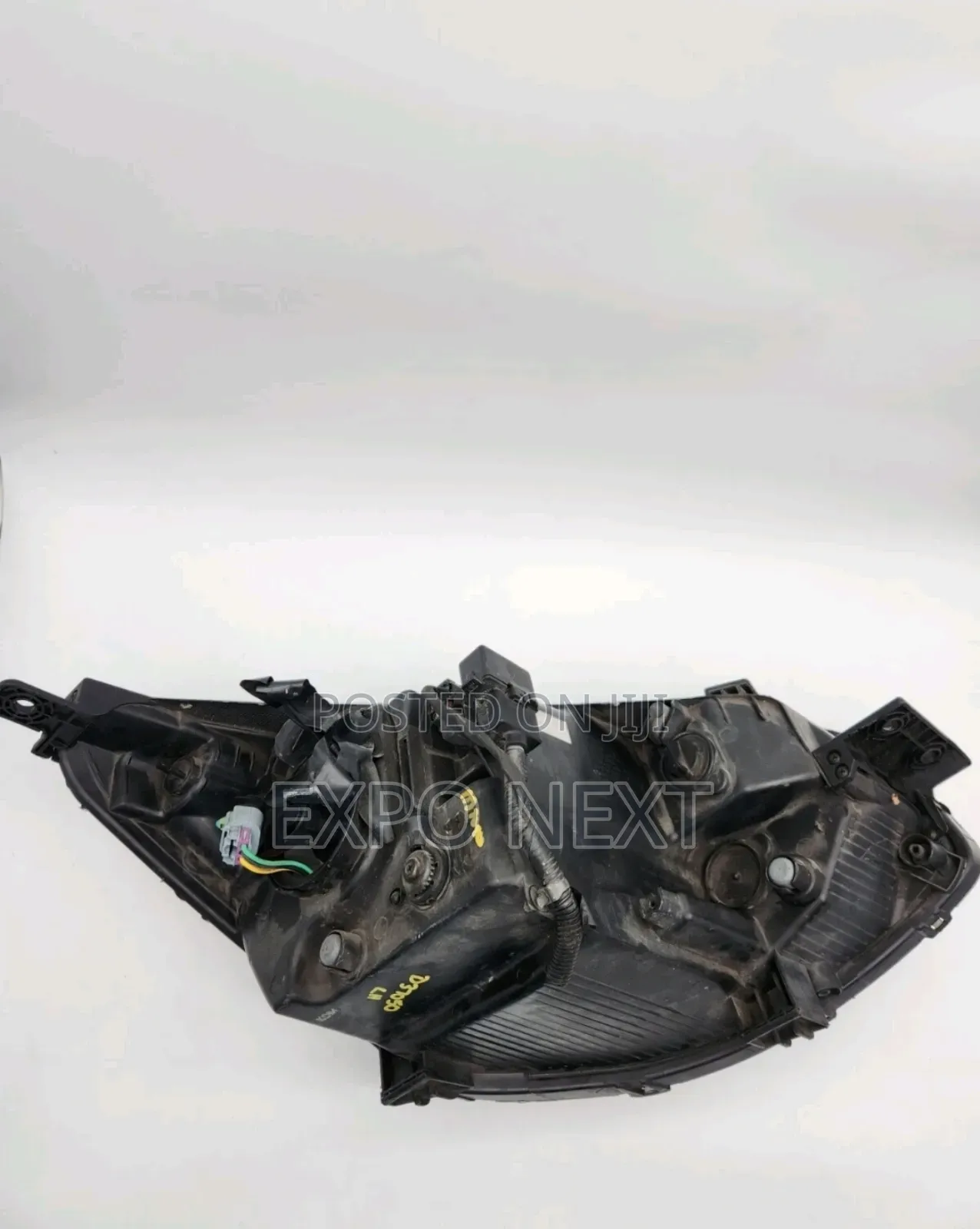 2014-2019 Kia Soul Headlight Left/Driver Side Halogen W/O Accents Oem