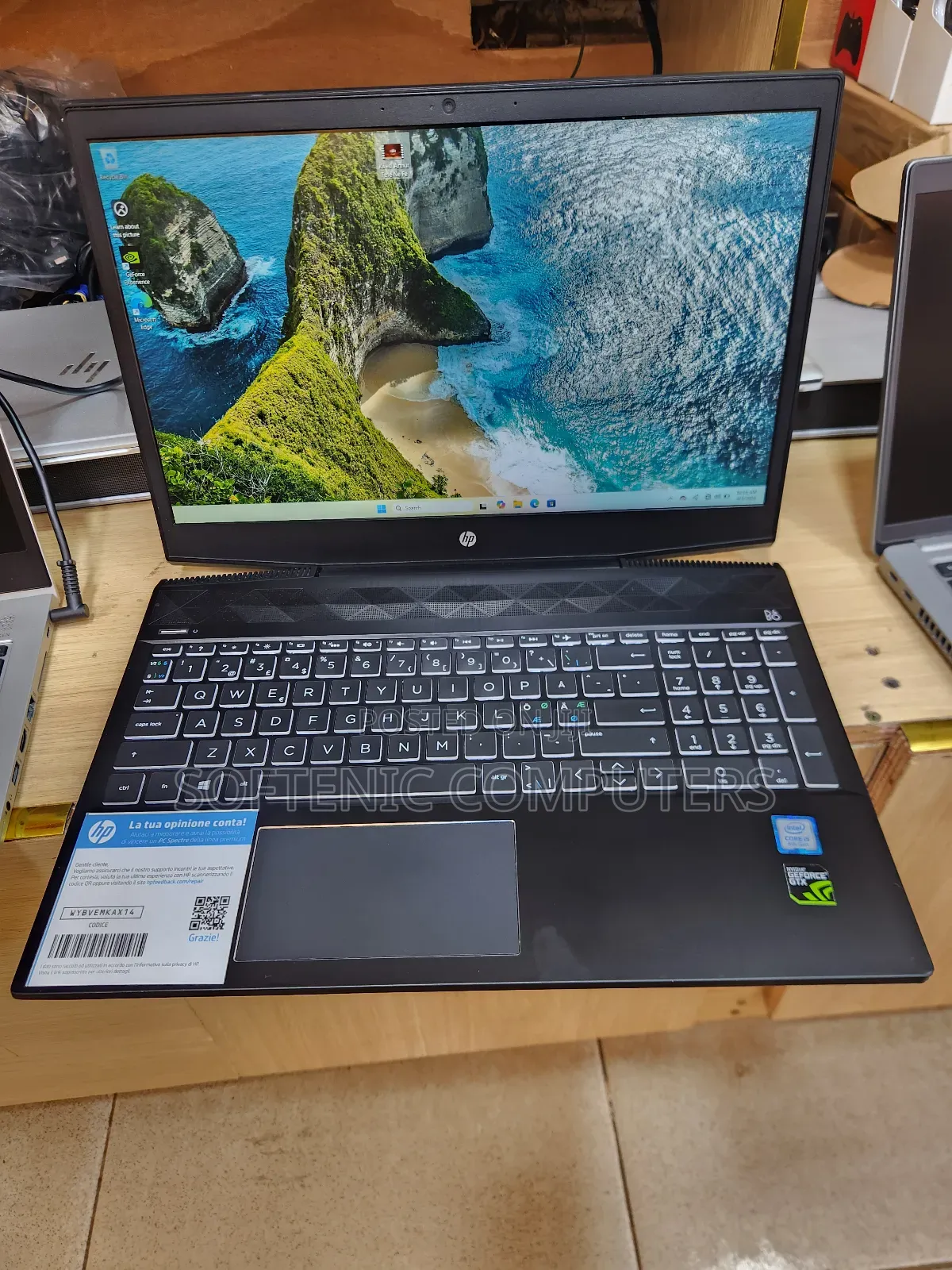 Laptop HP Pavilion 15 16GB Nvidia SSHD+SSD 512GB