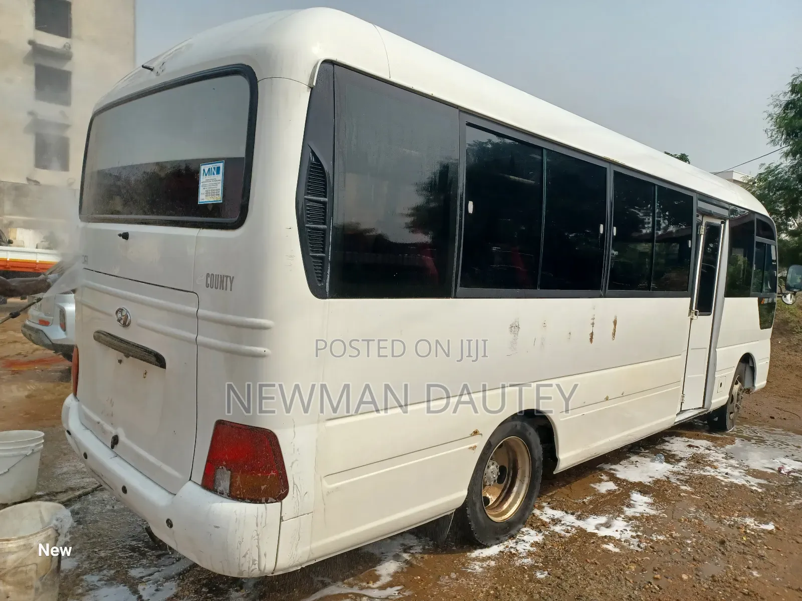 Hyundai County 2014 White