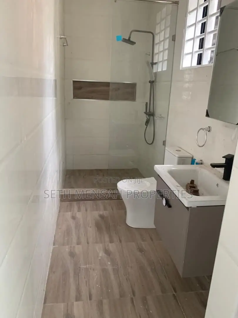 4bdrm House in Skm, Baatsona Total for sale
