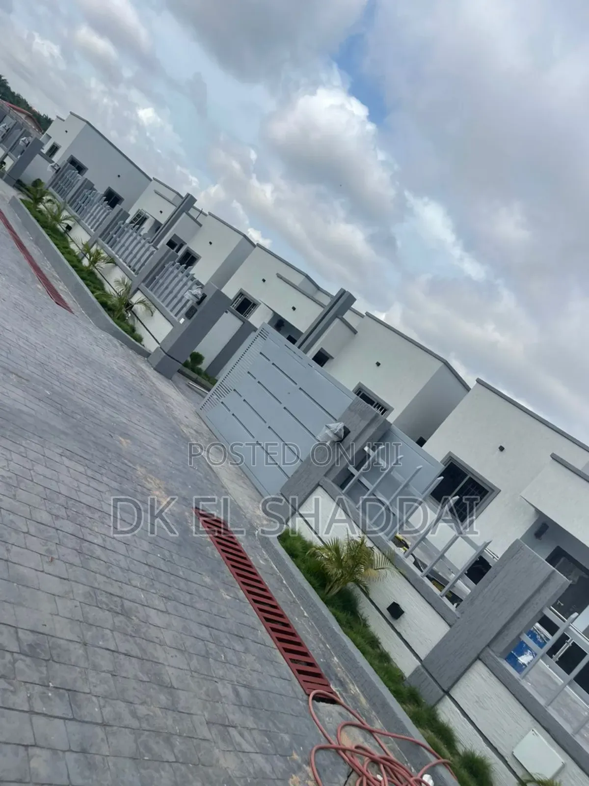 3bdrm House in Pokuase for sale