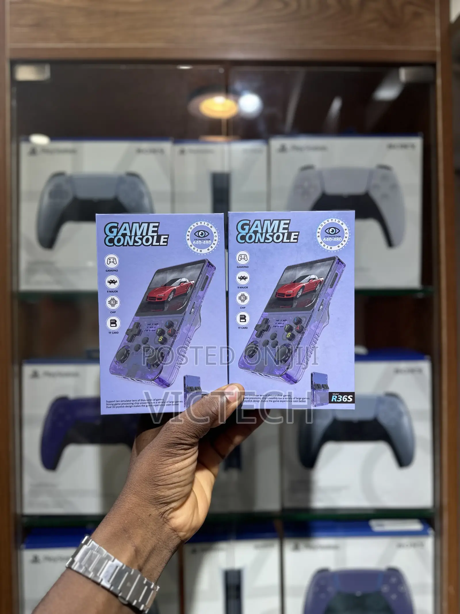 R36s Handheld Game Console