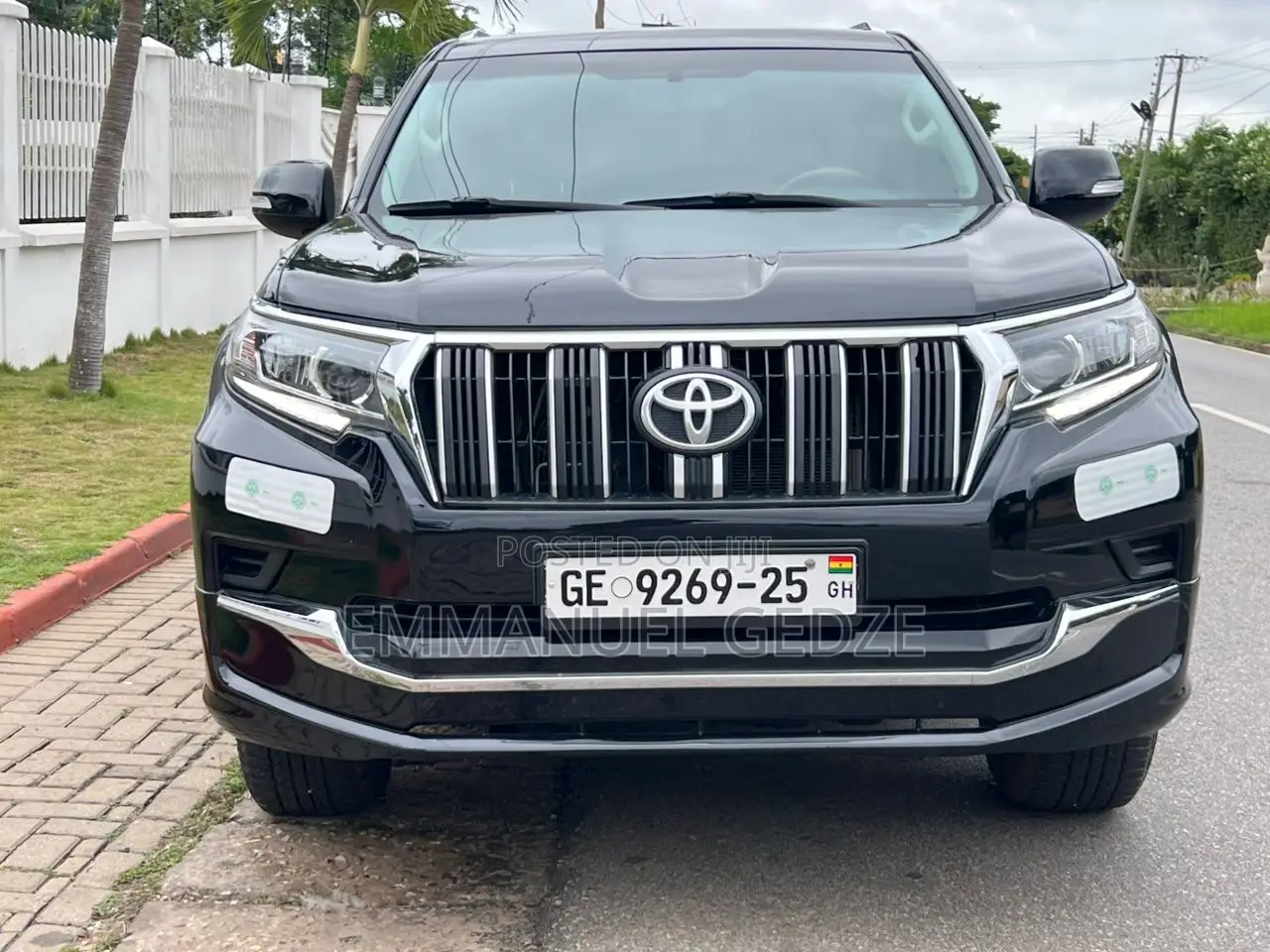 Prado ( Suv) - For Rent 