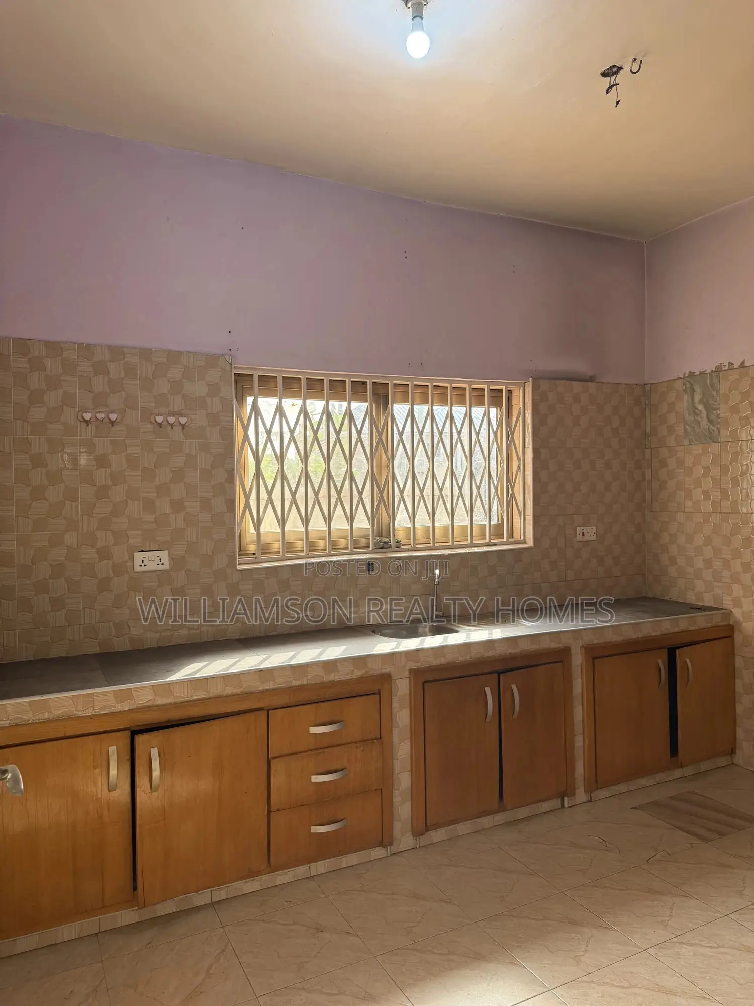 2bdrm Apartment in Community 18 Area, Spintex for rent