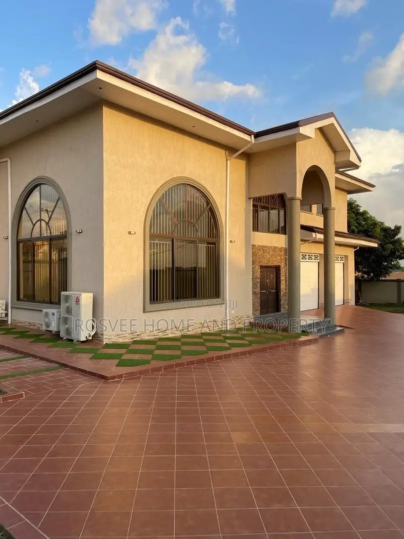 Furnished 5bdrm Mansion in Daban, Kumasi Metropolitan for sale