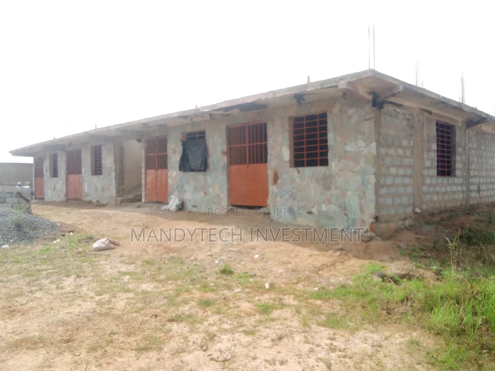 5bdrm Apartment in School Junction for sale