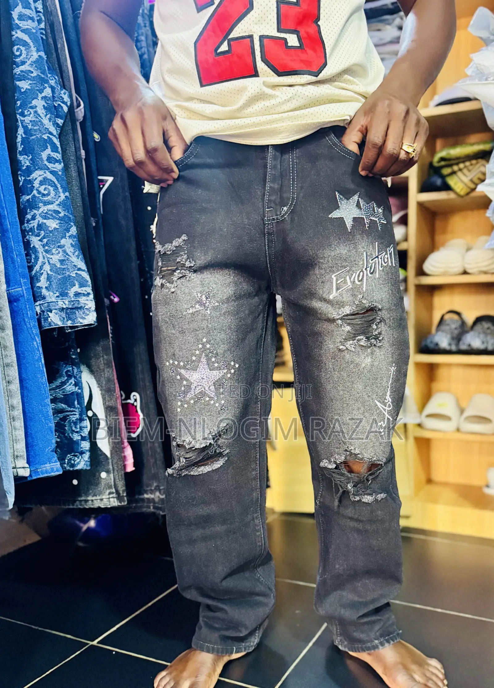 Topmost Quality Amiri N Balenciaga Baggy Jeans Available in Stock