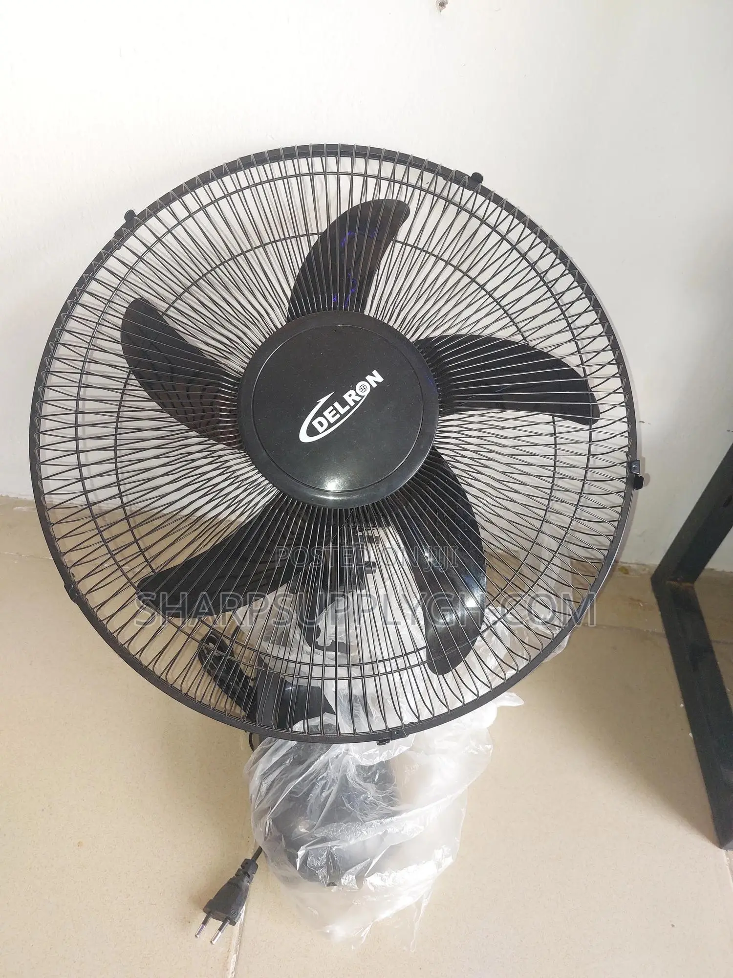 18'' Delron Wall Fan
