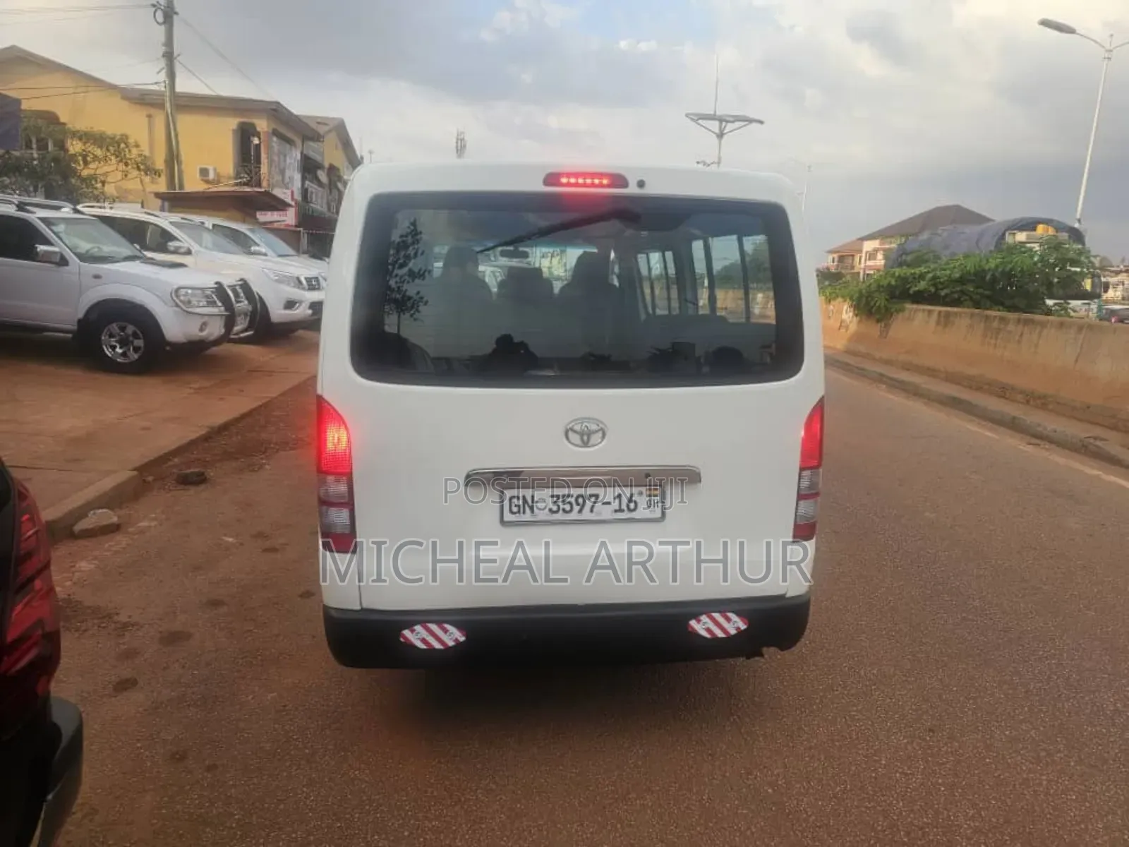 Toyota HiAce 2016 White