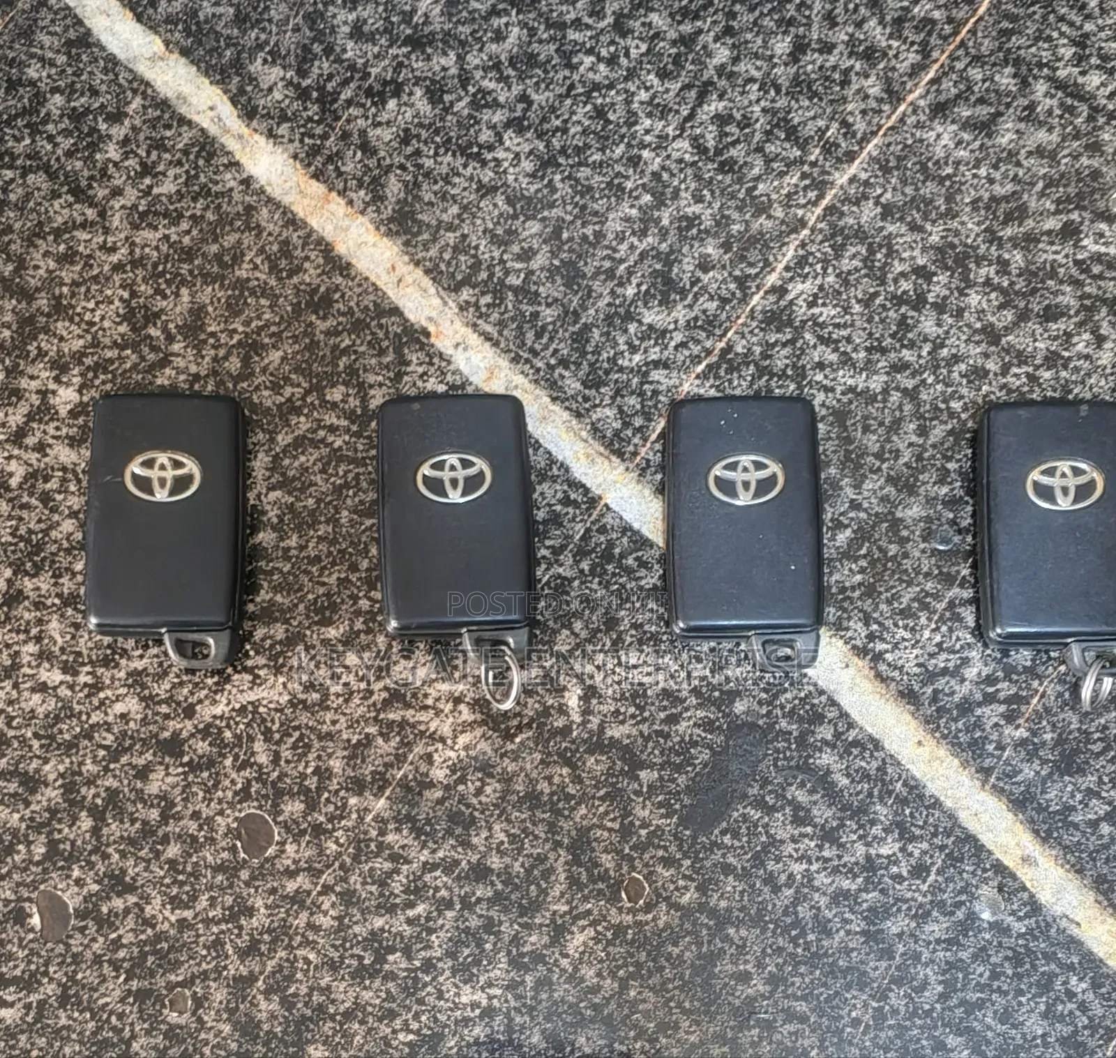 Toyota Vitz Smart Keys and Programming