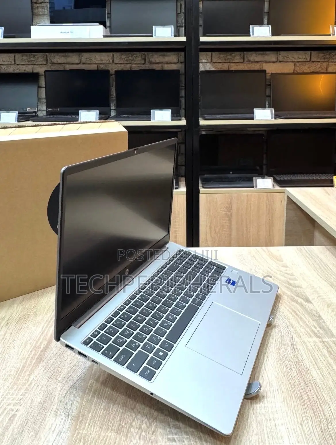 New Laptop HP 250 G10 8GB Intel Core I3 SSD 512GB
