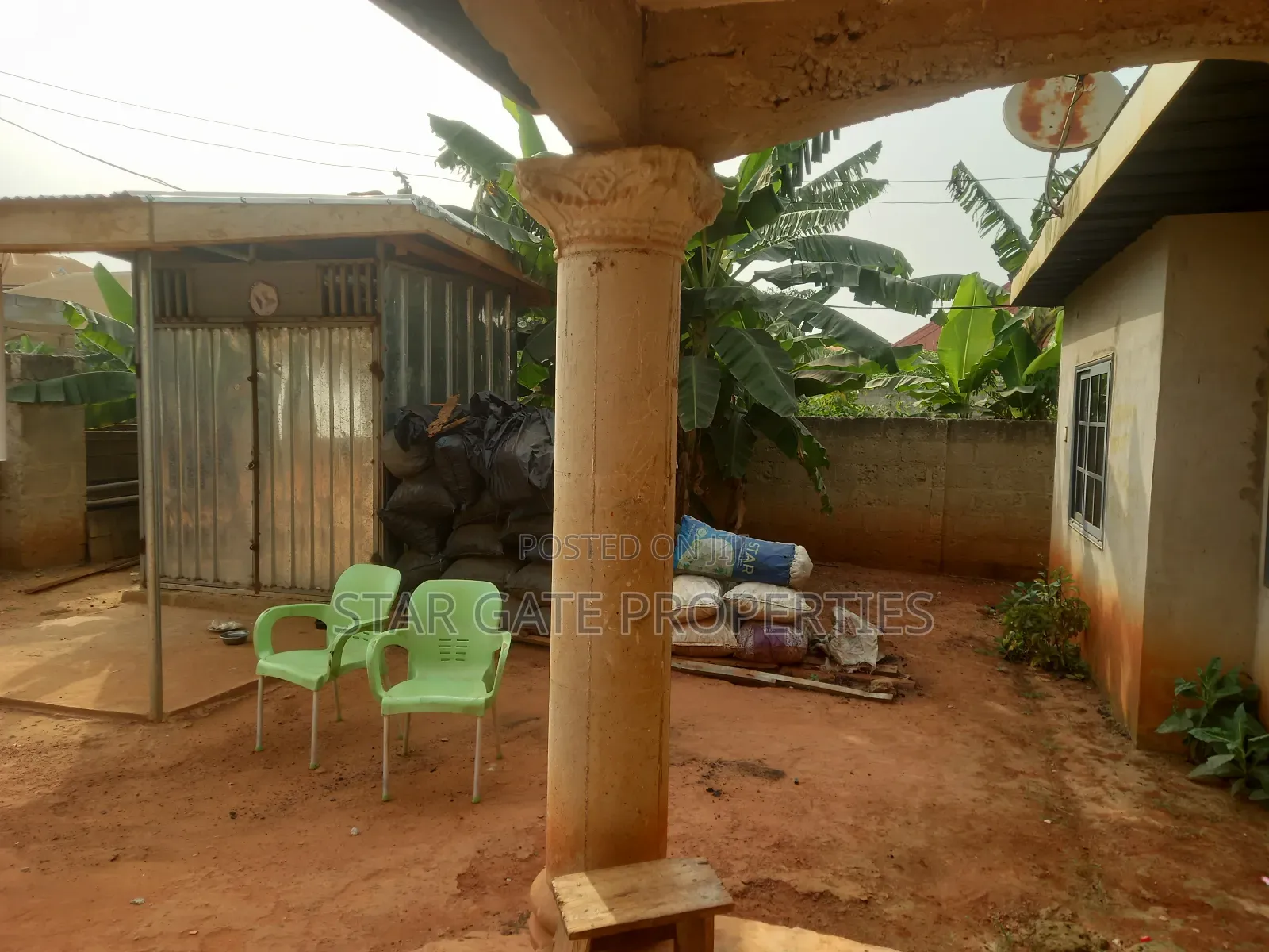 3bdrm House in Santasi Ampabame, Kumasi Metropolitan for sale
