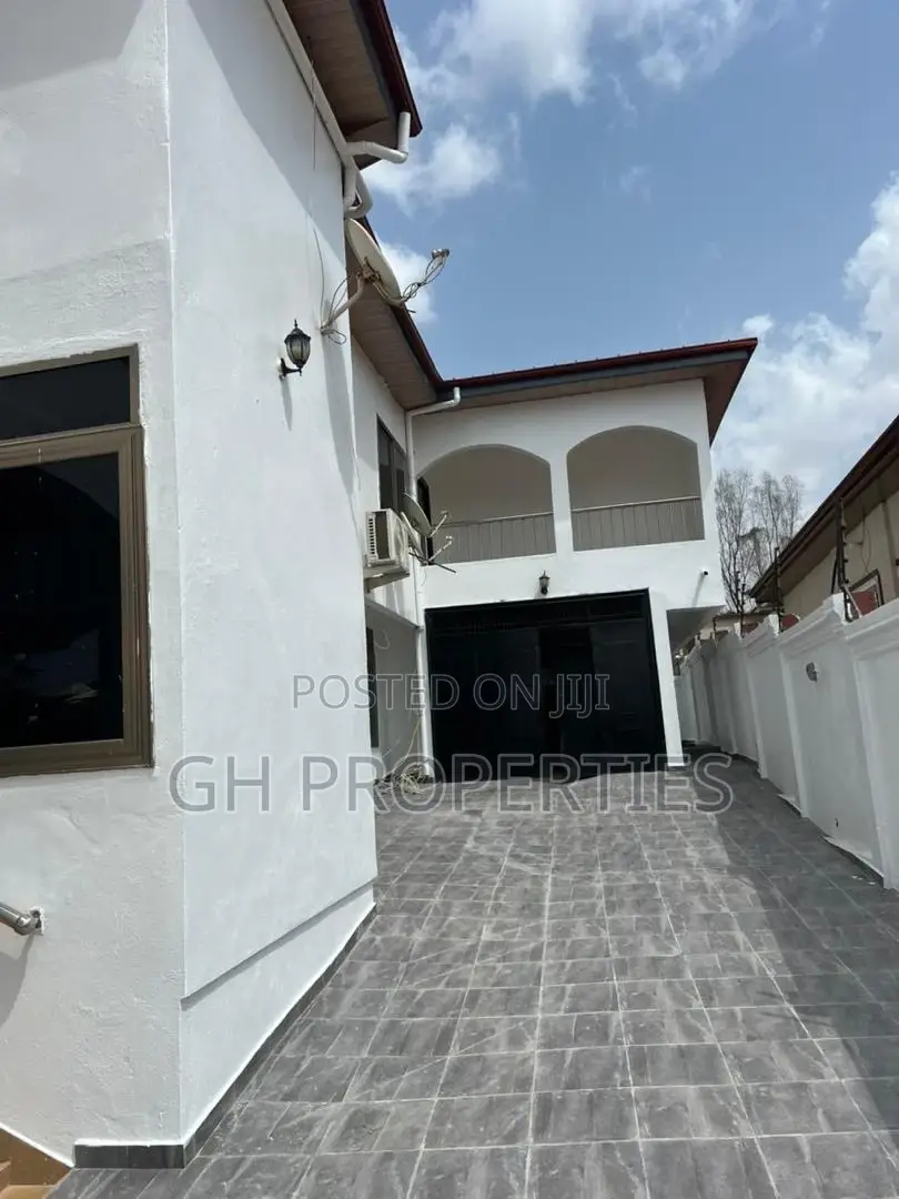 10bdrm Mansion in Aboabo, Kumasi Metropolitan for sale