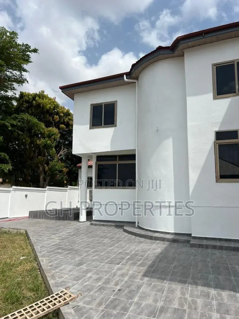 10bdrm Mansion in Aboabo, Kumasi Metropolitan for sale