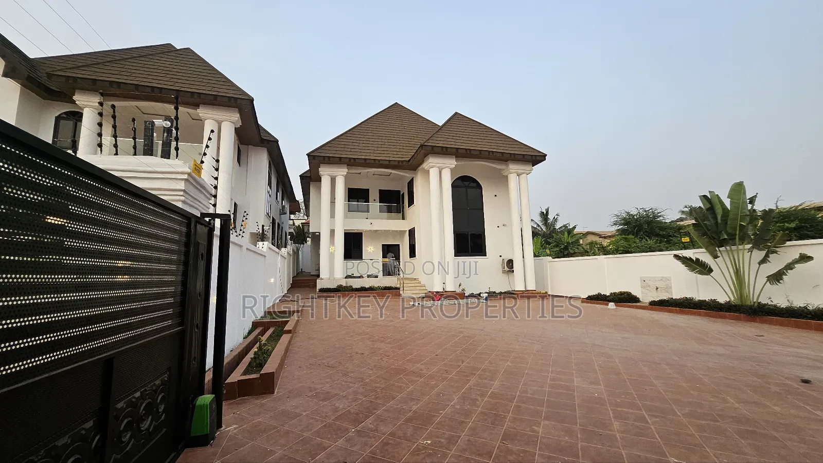 5bdrm Mansion in Rightkey, Kumasi Metropolitan for sale