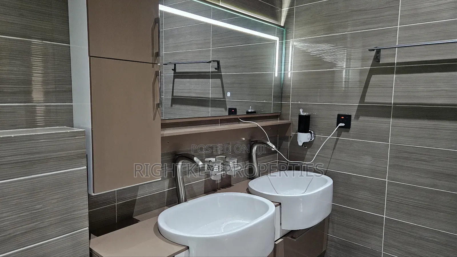 5bdrm Mansion in Rightkey, Kumasi Metropolitan for sale