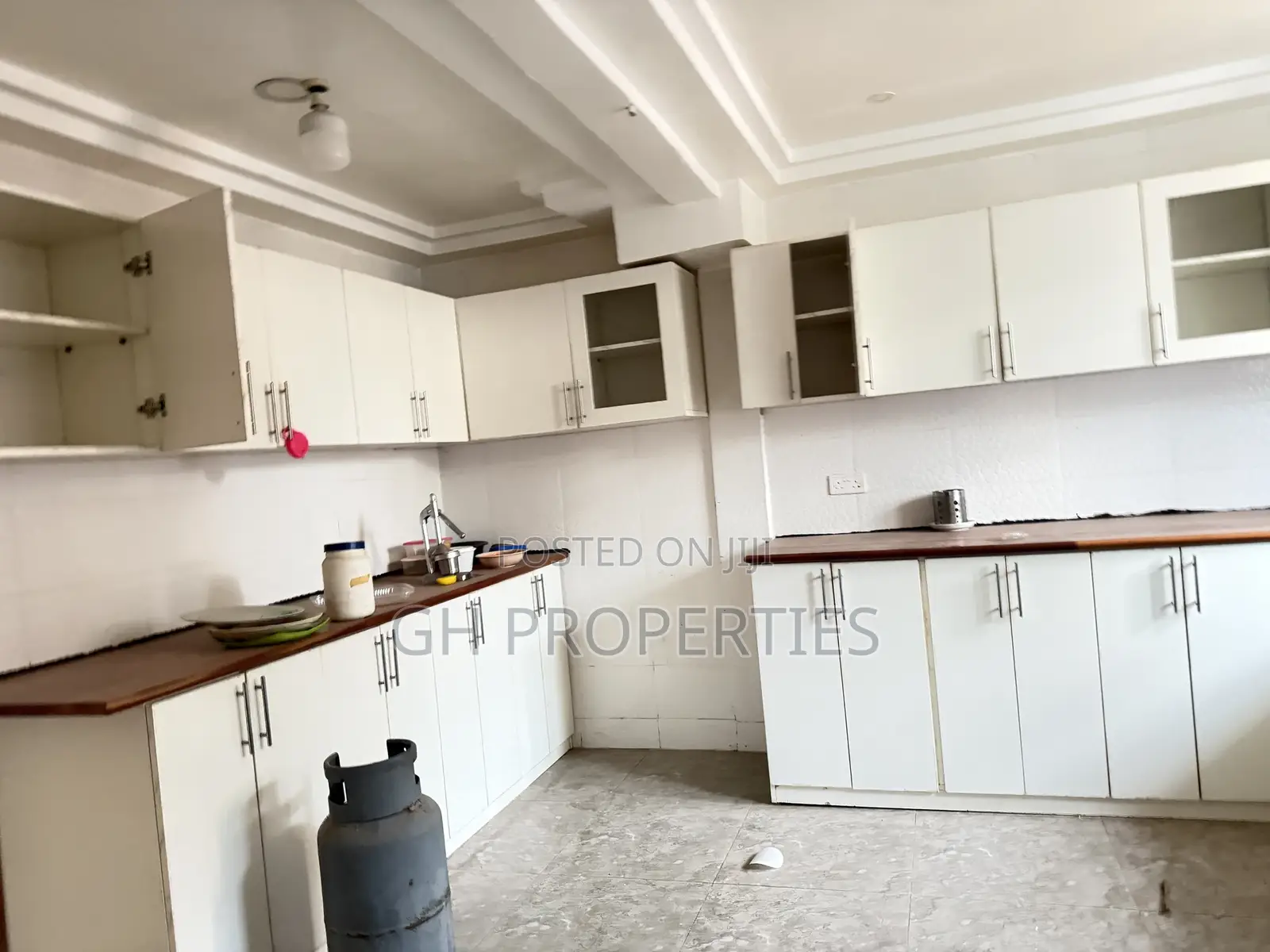 4bdrm Duplex in Daban, Kumasi Metropolitan for sale