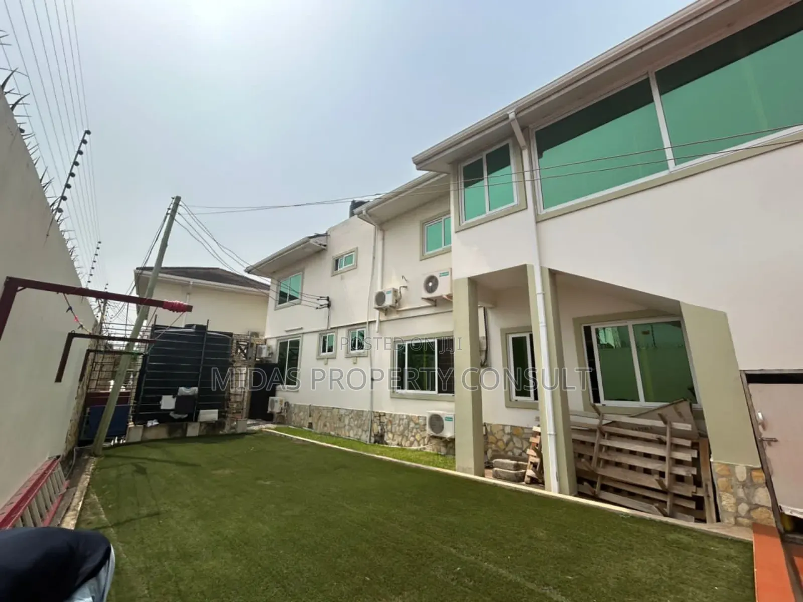 8bdrm House in Cantonment, Cantonments for rent