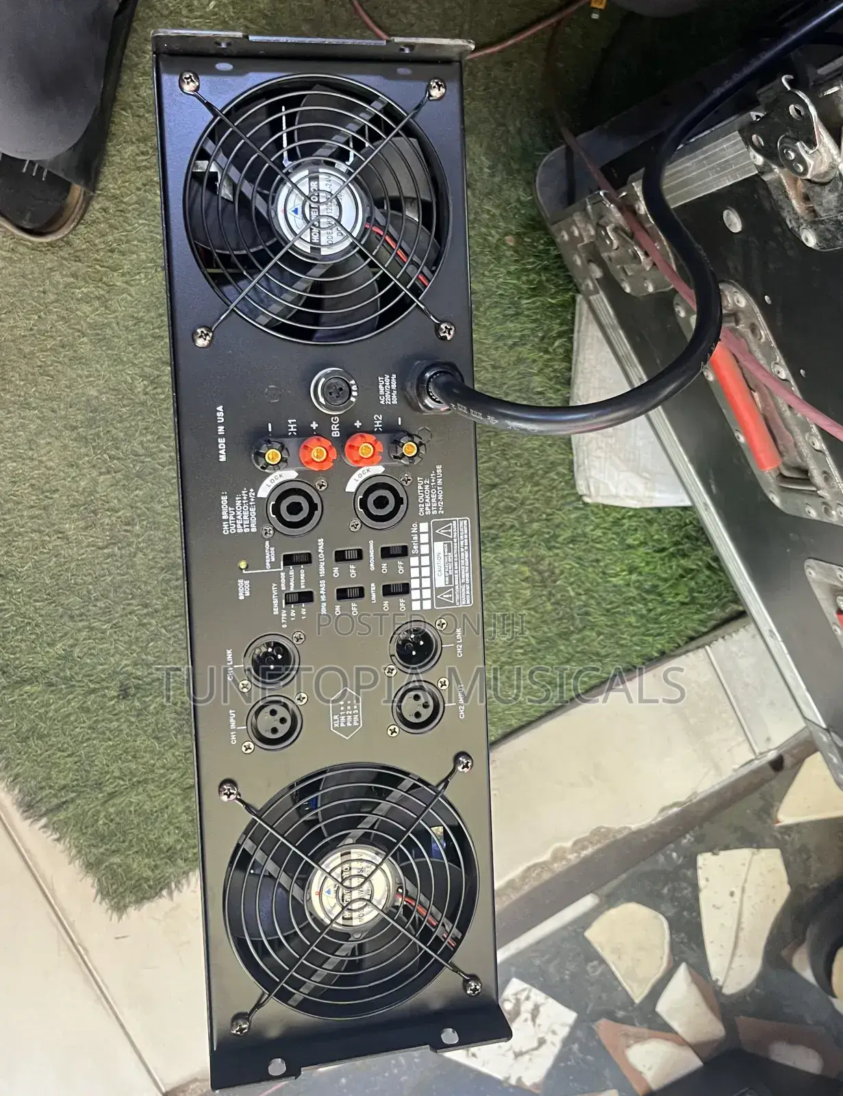 Electro-voice (Ev) E7300 Power Amplifier.