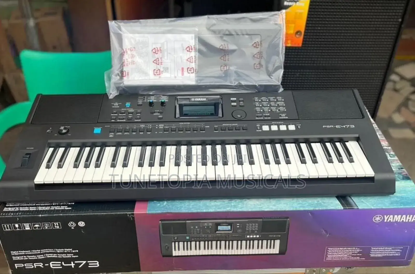 Yamaha Psr-e473 61-key Portable Keyboard.