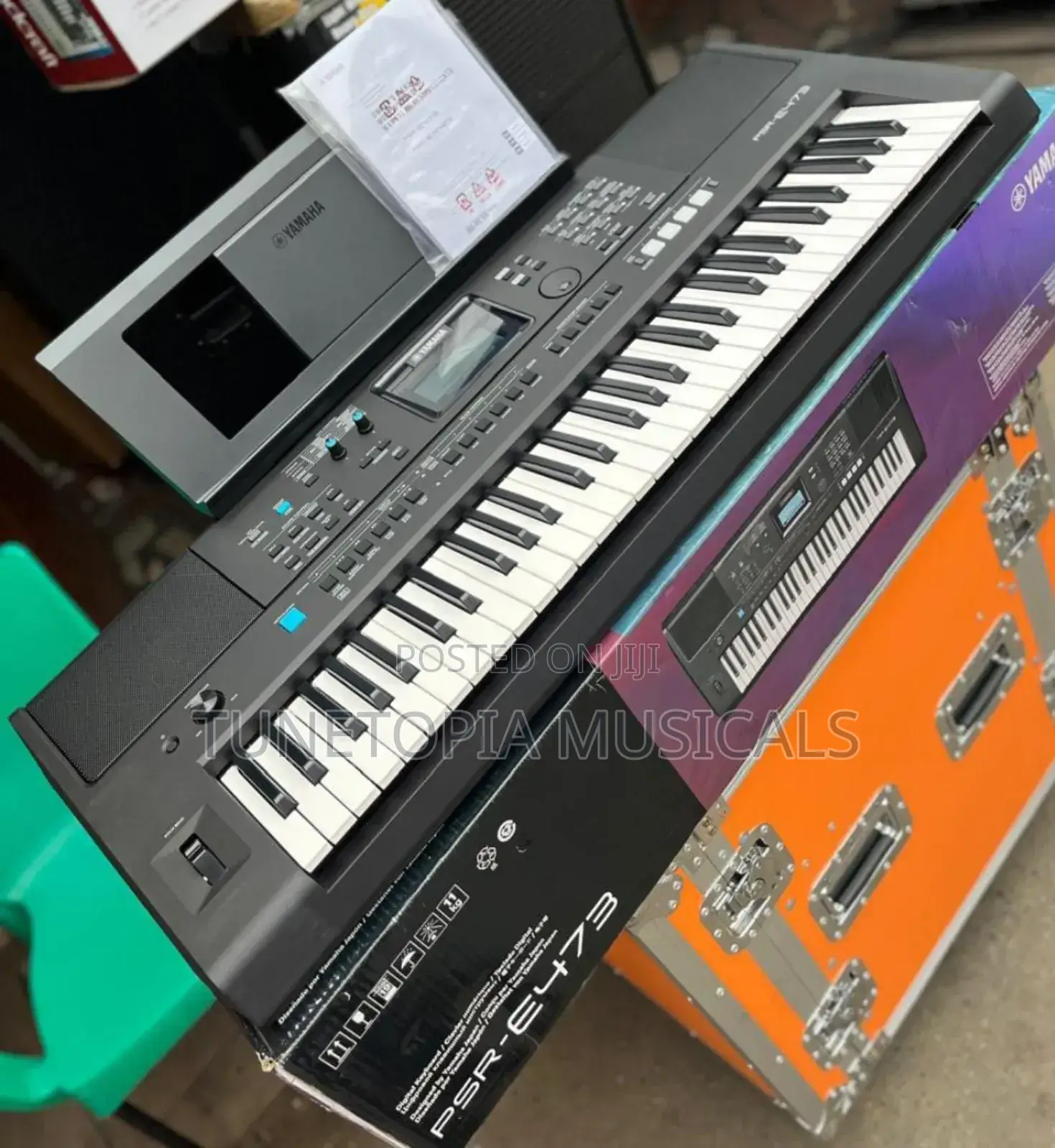 Yamaha Psr-e473 61-key Portable Keyboard.