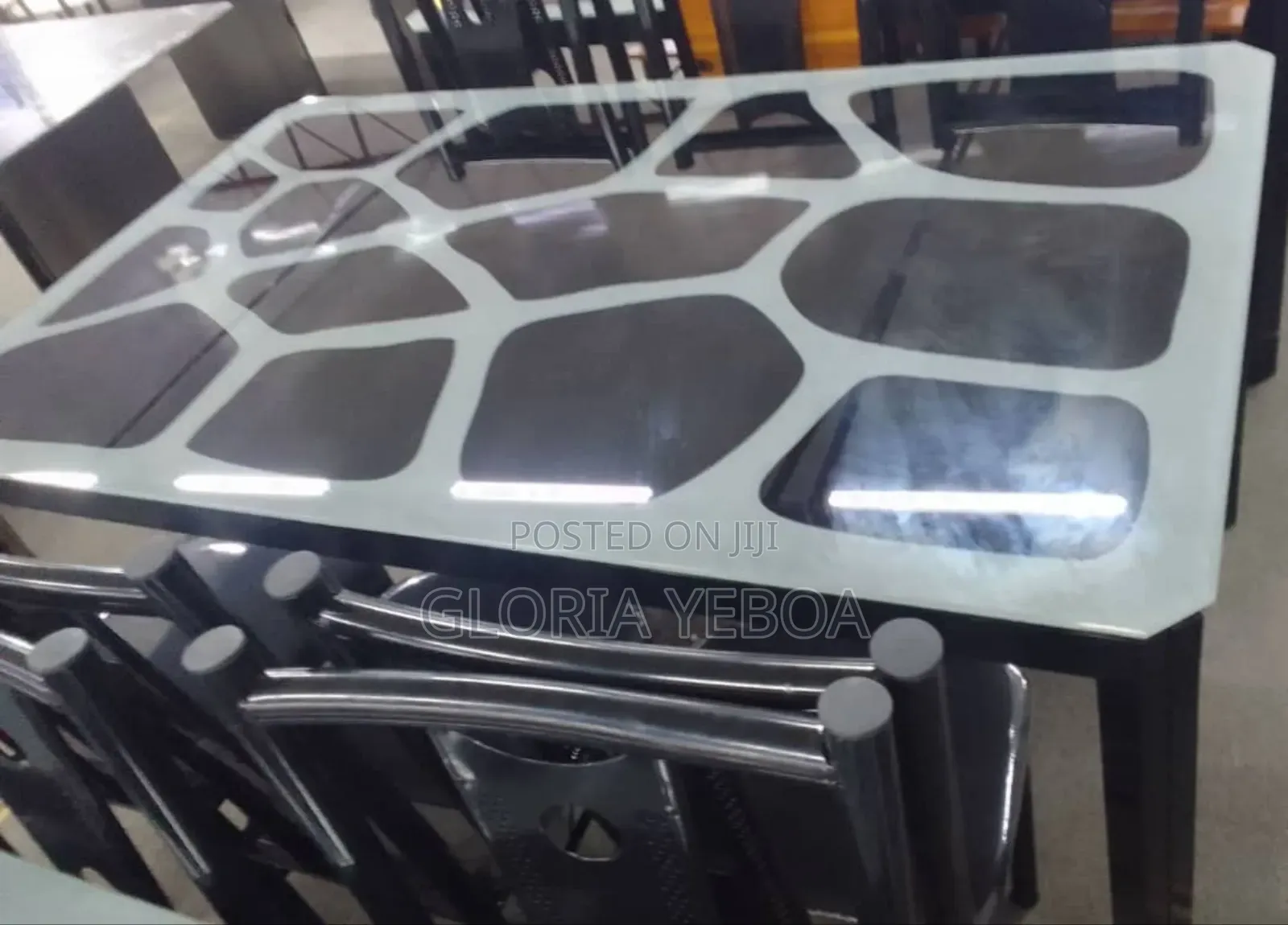 Dinning Table With 6 Chairs