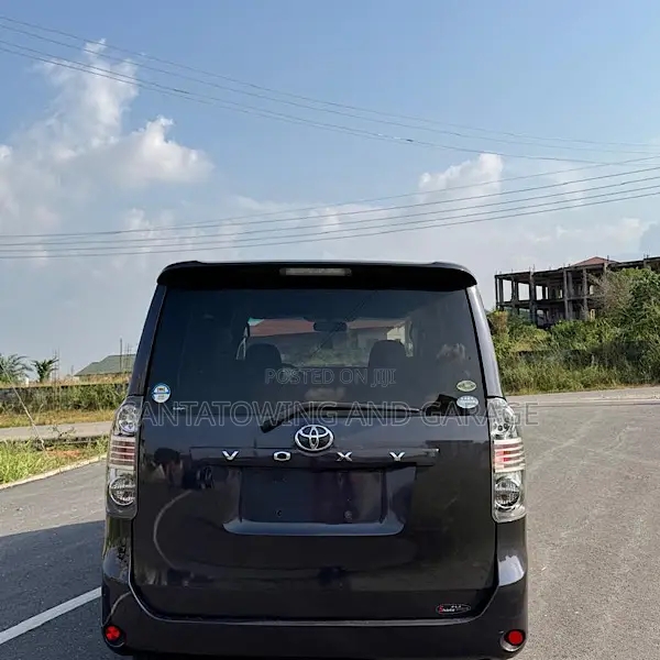 Toyota Voxy 2013 Black