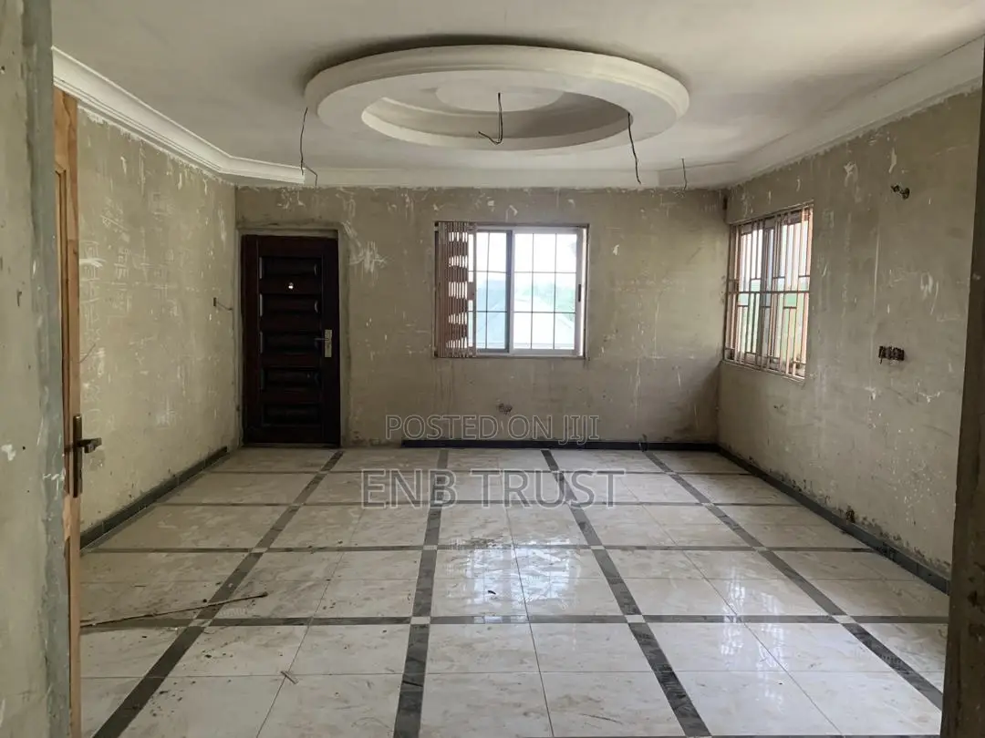 4bdrm Duplex in Nsawam, Akuapim North for sale
