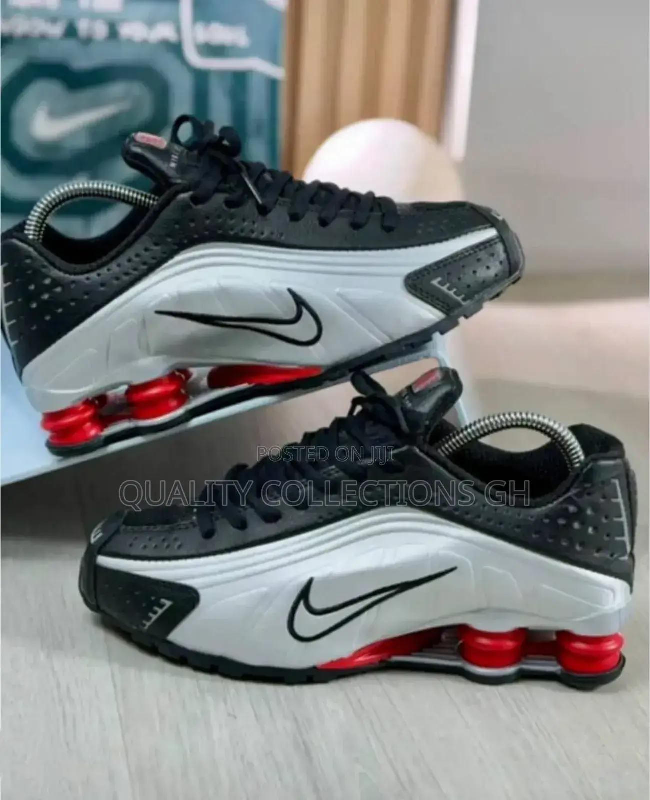 Nike Shox Sneaker