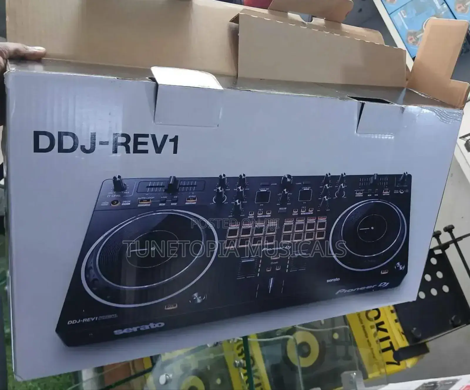 Pioneer Dj Ddj-rev1 2-deck Serato Dj Controller.