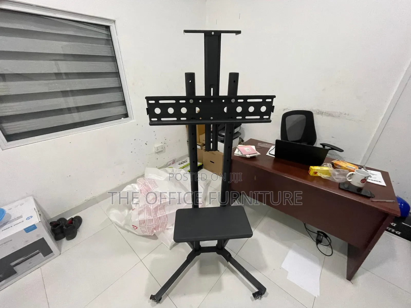 Metal Tv Stand [32' To 65'']