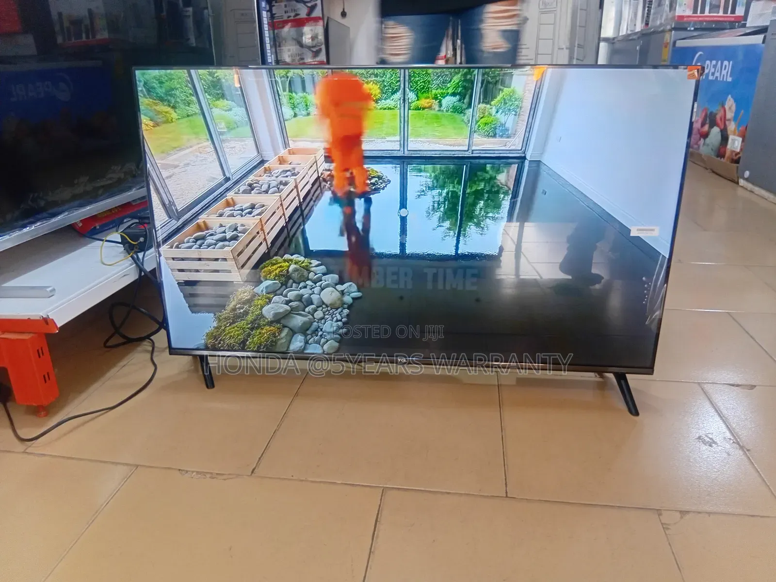 TCL Smart 50inches Tv | 50inches Smart Tv and It Has Nice Surface