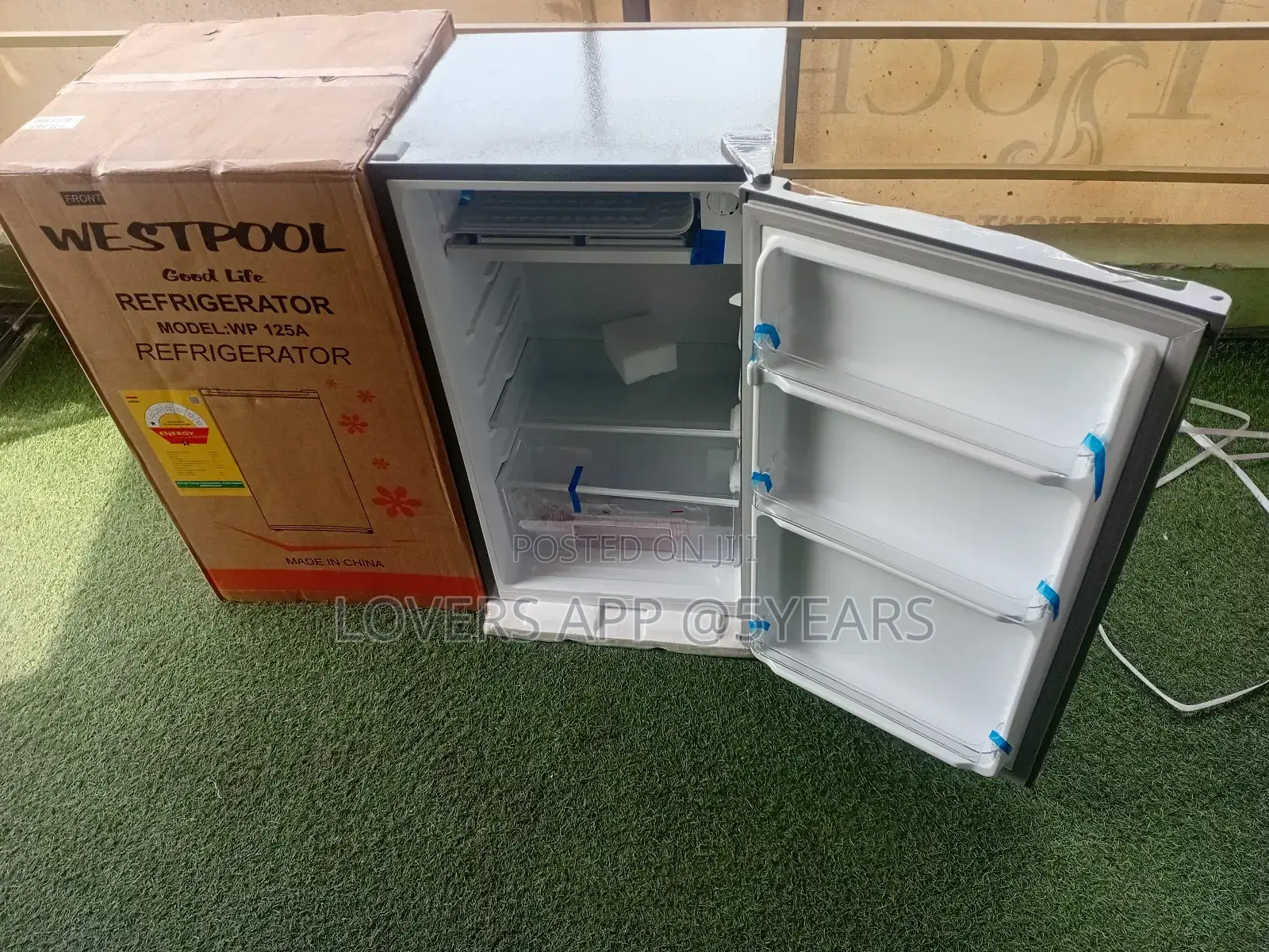 Crystalcool Refrigerator, 125a Refrigerator by Westpool