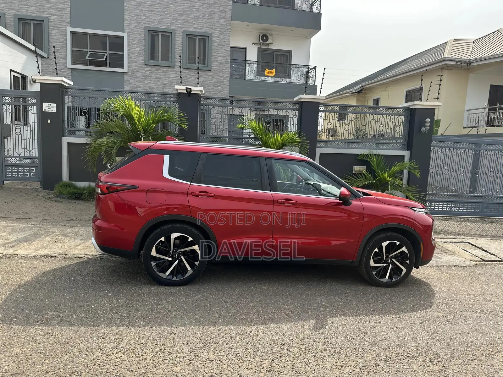 Mitsubishi Outlander 2021 Red
