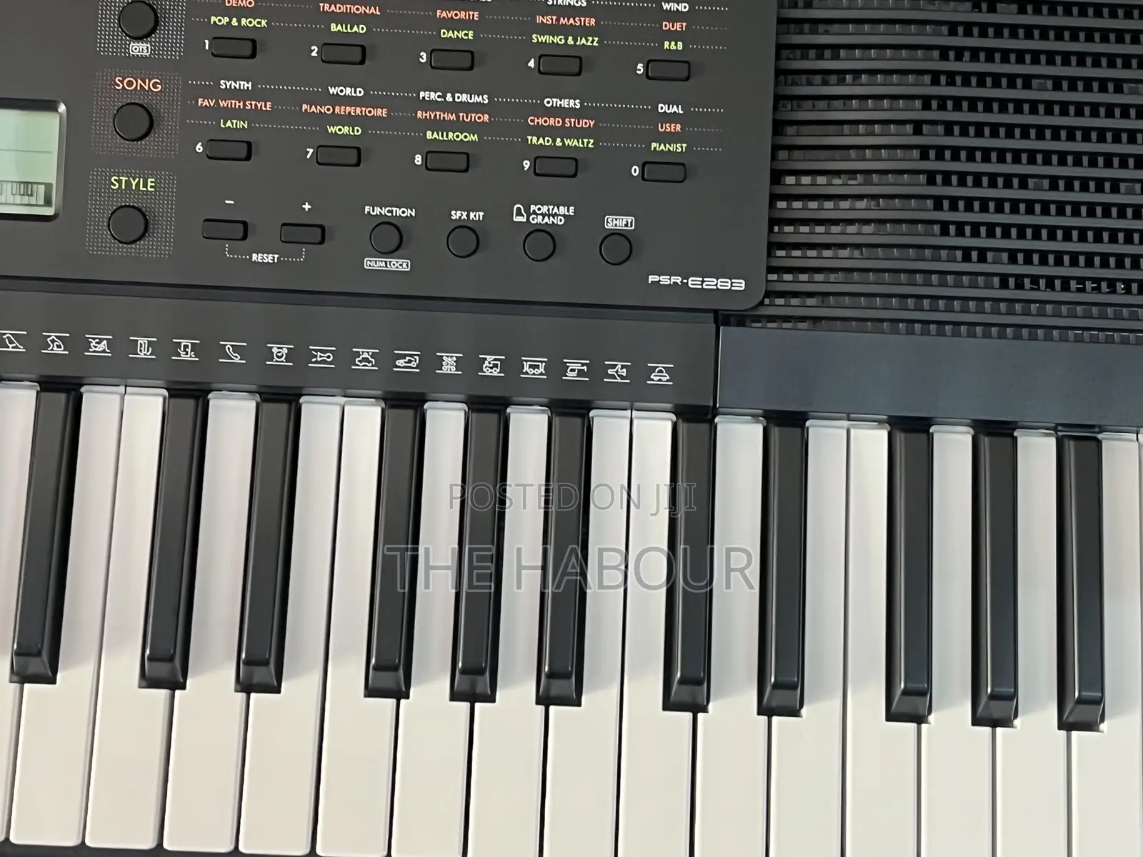 Yamaha PSR- E283 Keyboard