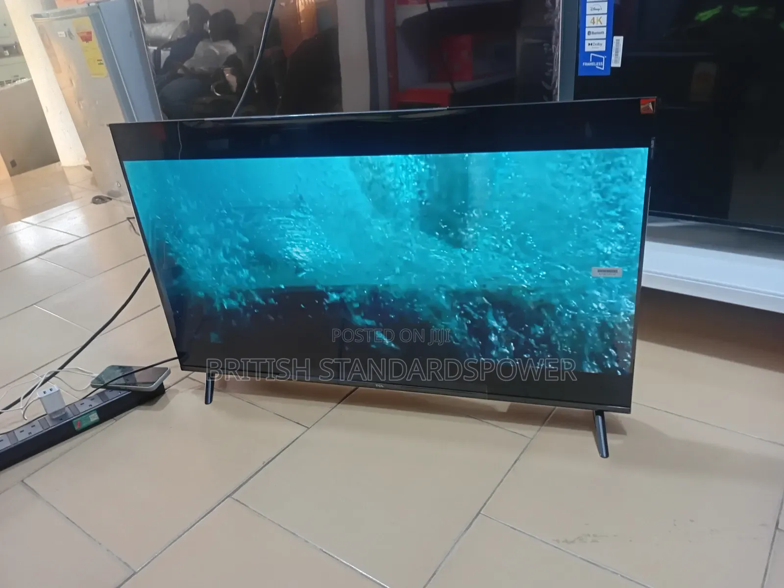 43" Perfect for Bedroom Quick Sale TCL 43 Inches Smart Tv