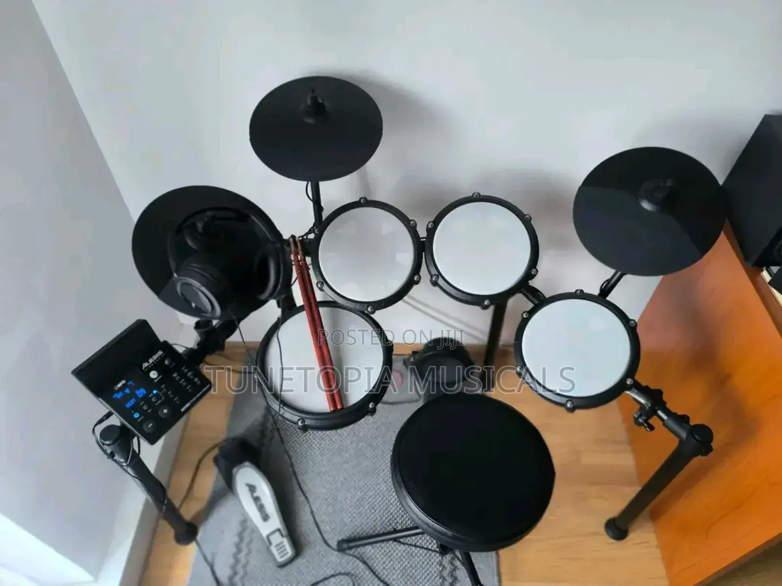 Alesis Nitro Max Electronic Drum Set.